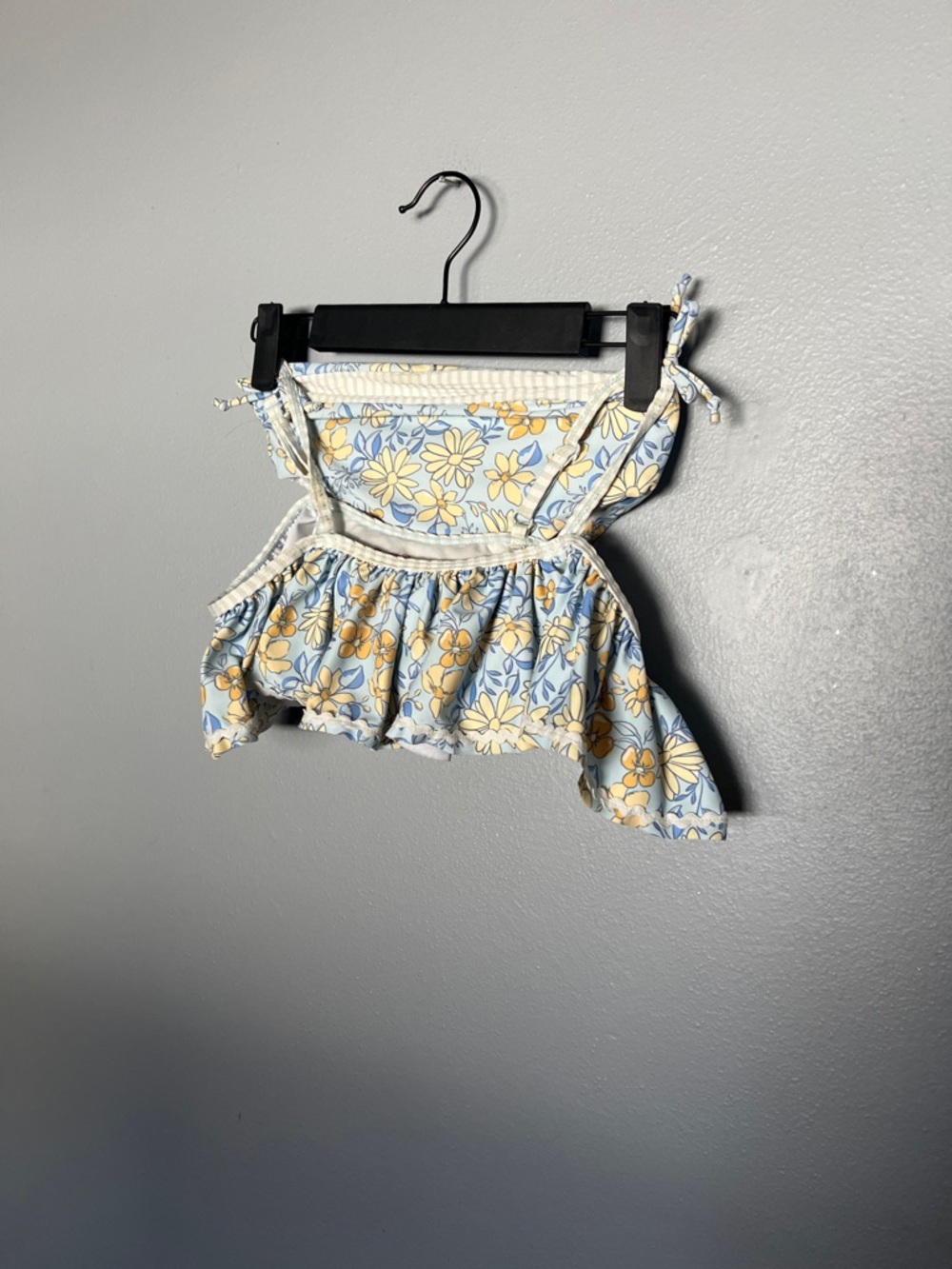Tommy Bahama Kids Floral Bikini Top in Light Blue and Yellow